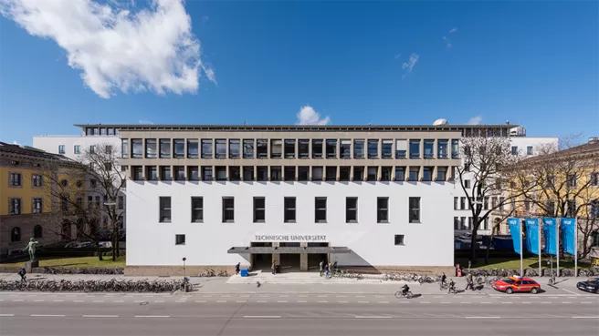 TUM Hauptgebäude auf dem Münchner Stammgelände