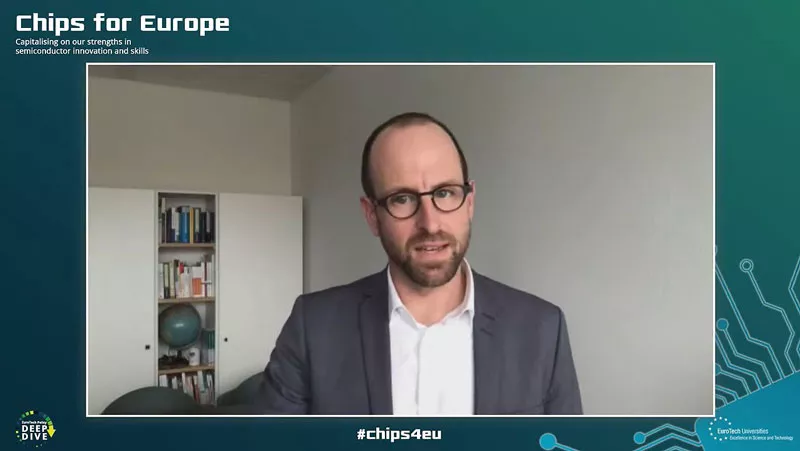 Prof. Daniel Pittich bei der Online-Veranstaltung Chips for Europe