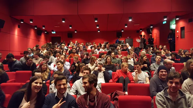 Das "Rote Kino" der Münchner Hochschule für Fernsehen und Film