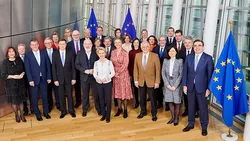 Gruppenfoto der Mitglieder der neuen EU-Kommission