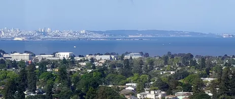 The view from the UC Berkeley SkyDeck Accelerator, overlooking the campus and the Bay. Image TUM San Francisco