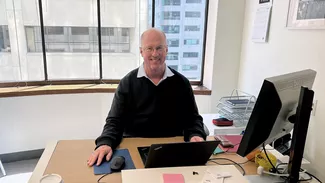TUM San Francisco Liaison Officer Tim Bombosch at his desk