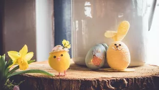 Küken und Häschen aus Filz als Osterdekoration
