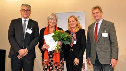 Dr. Volker Meyer-Guckel (Stifterverband), Dr. Hannemor Keidel (Vizepräsidentin Internationale Allianzen und Alumni, TUM), Dr. Anna-Maria Karl (Daimler AG) und Prof. Dr. Rainer Dietrich (Daimler und Benz Stiftung) (v.li.)