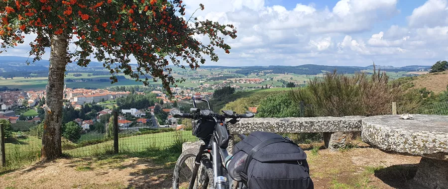 For his Erasmus stay in Toulouse, TUM student Fabio Witzgall had the idea of getting to know France by bike. One of his highlights was the tour section through the Aubrac Nature Park. Image: Fabio Witzgall / TUM