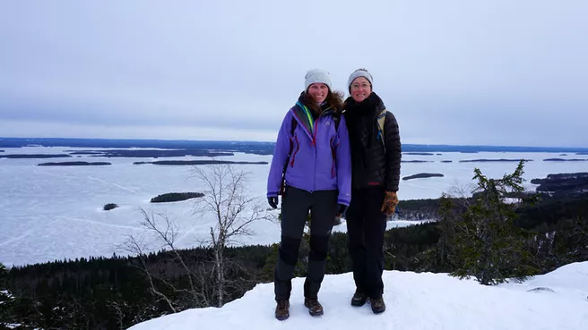 Two female TUM employees during a stay abroad in Finland