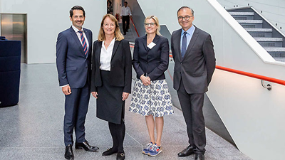 Photo on the TUM-ICL partnership: ICL President Prof. Alice Gast (2nd from left) receives a TUM delegation with TUM President Thomas Hofmann (l.), Vice President Prof. Juliane Winkelmann and Prof. Gerhard Müller in London. 