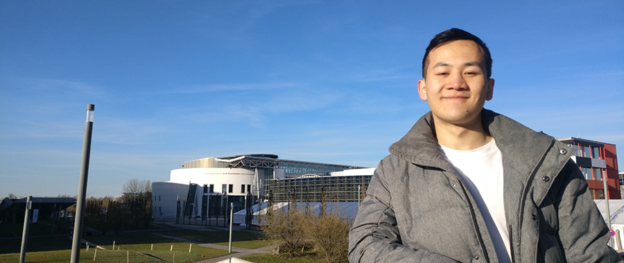 Student from the University of Queensland at the TUM campus in Garching near Munich