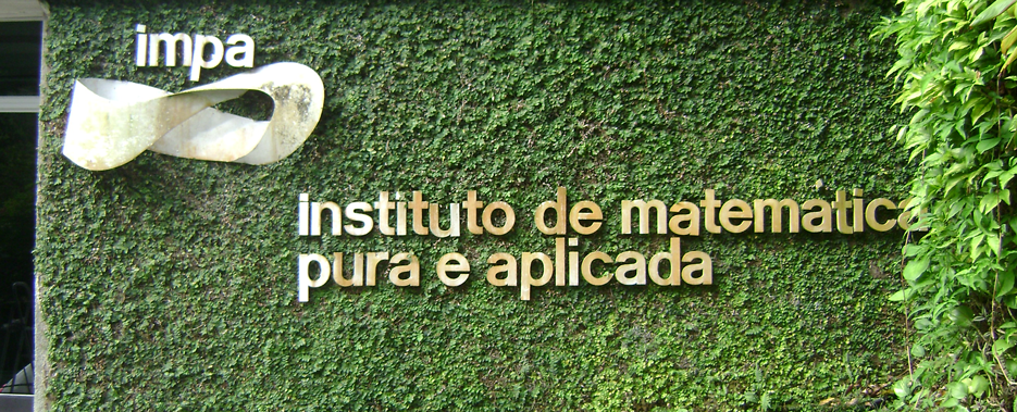 Begrünter Eingang des Instituto Nacional de Matemática Pura e Aplicada in Rio de Janeiro, Brasilien