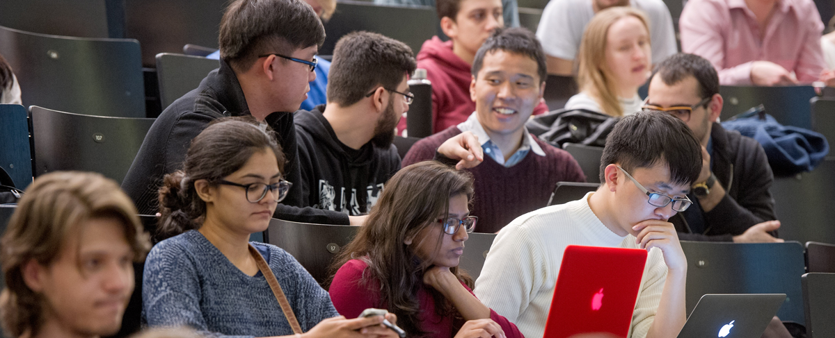 Internationale Studierende im Hörsaal