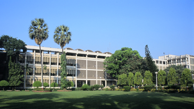 Hauptgebäude des IIT Bombay
